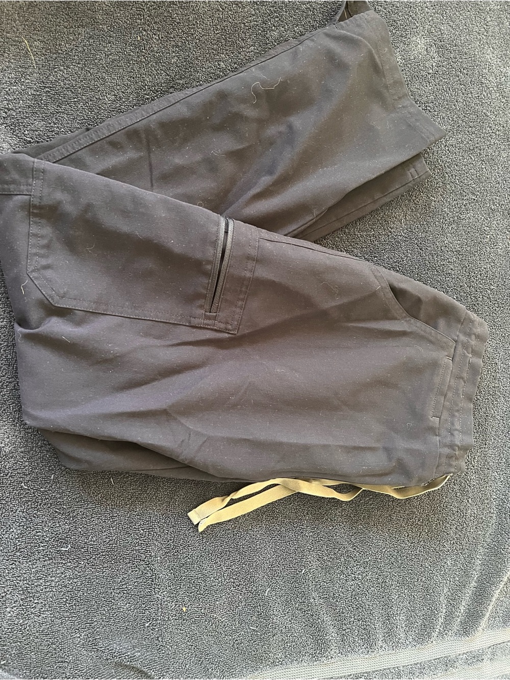 Figs Men's Black Cargo Joggers with Contrast Drawstring